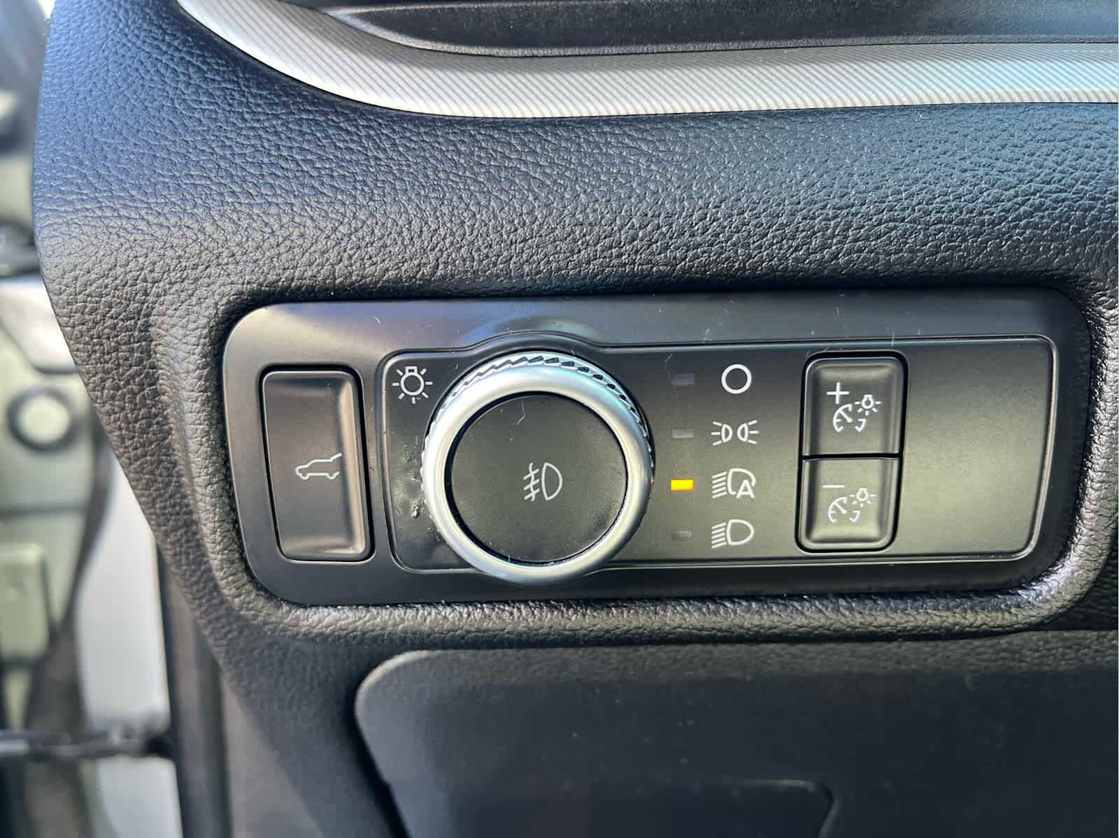 Used 2022 Ford Explorer XLT w/ Equipment Group 202A image 34