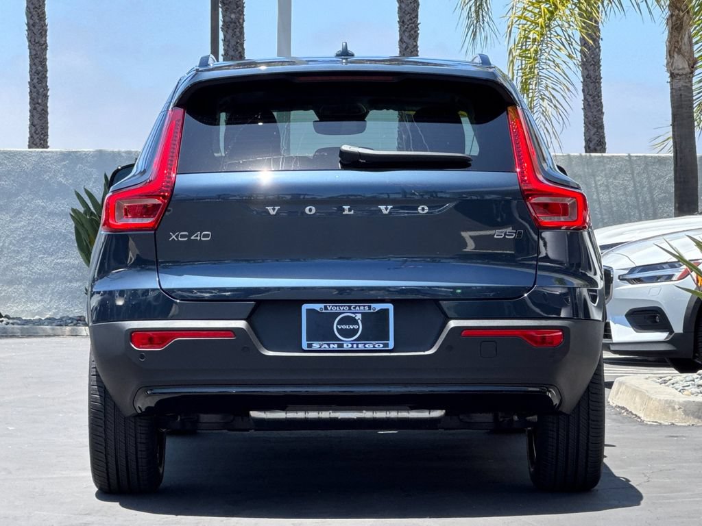 New 2026 Volvo XC40 B5 Core w/ Protection Package Premier AWD/4WD image 4