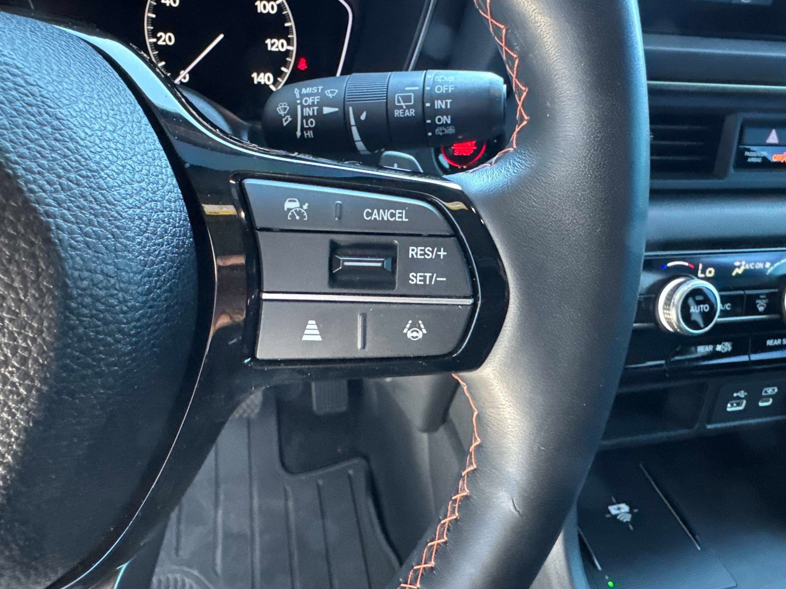 Used 2023 Honda Pilot TrailSport image 30