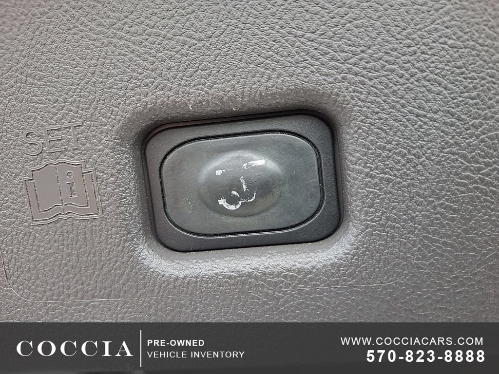 Used 2017 Lincoln MKX Select w/ Select Plus Package AWD/4WD image 29