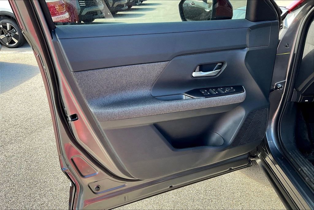 New 2025 Nissan Kicks SV image 34