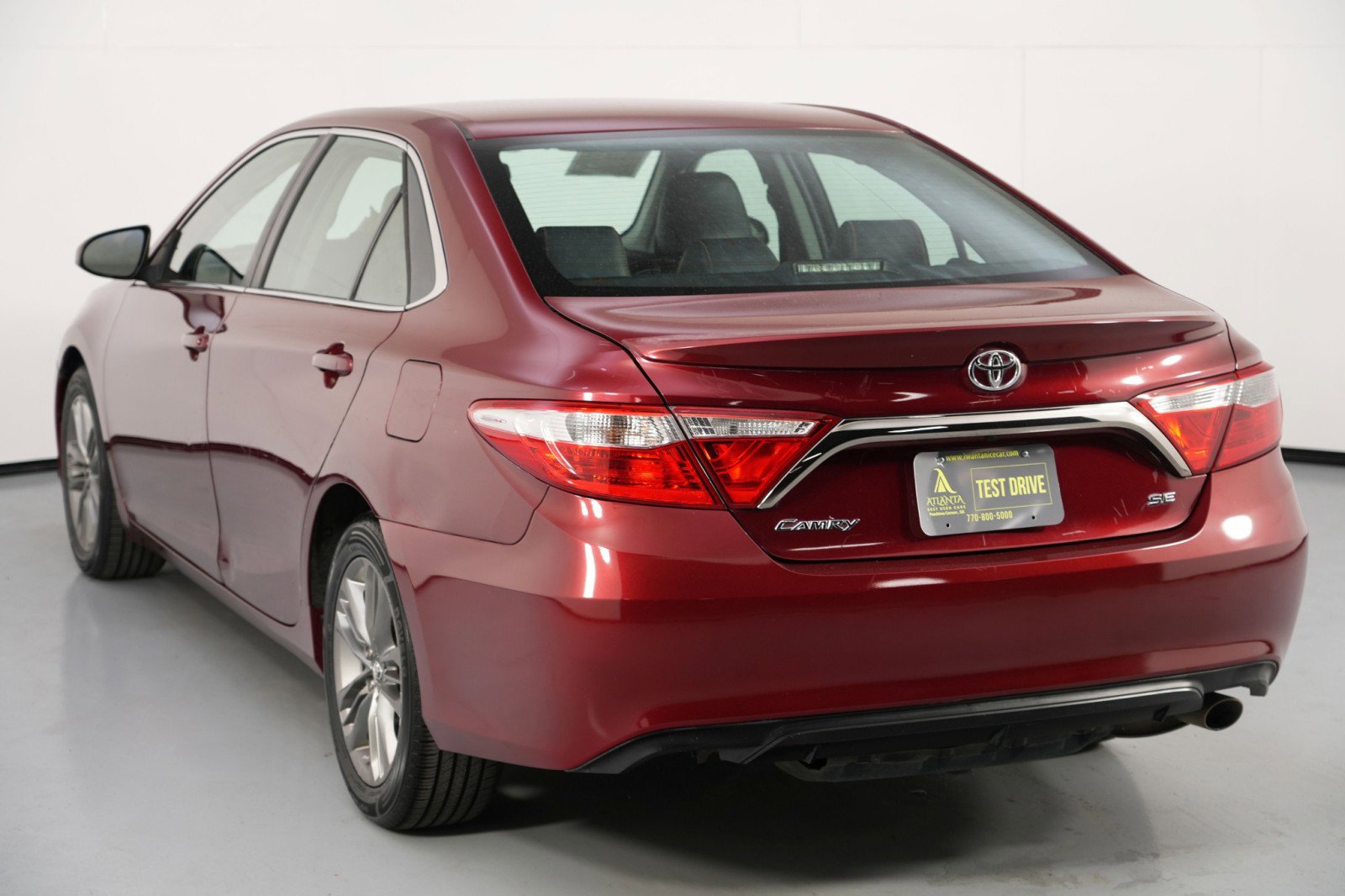 Used 2016 Toyota Camry SE image 40