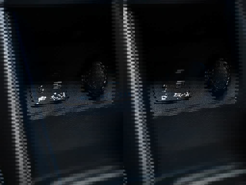 Used 2022 Subaru Crosstrek 2.0i Premium w/ Moonroof Package image 27