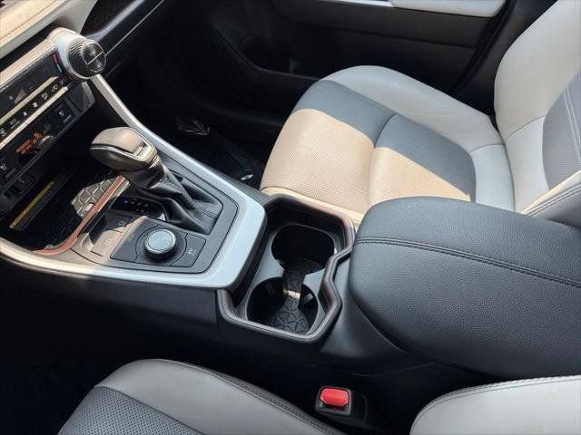 Certified 2021 Toyota RAV4 Limited AWD/4WD image 88