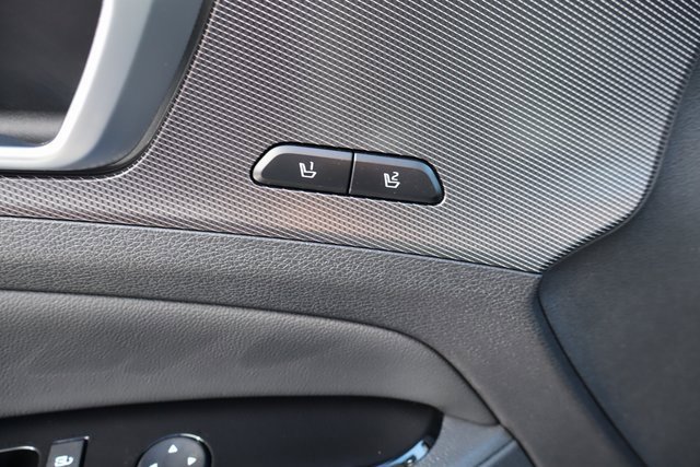 Used 2024 Kia Sportage SX image 12