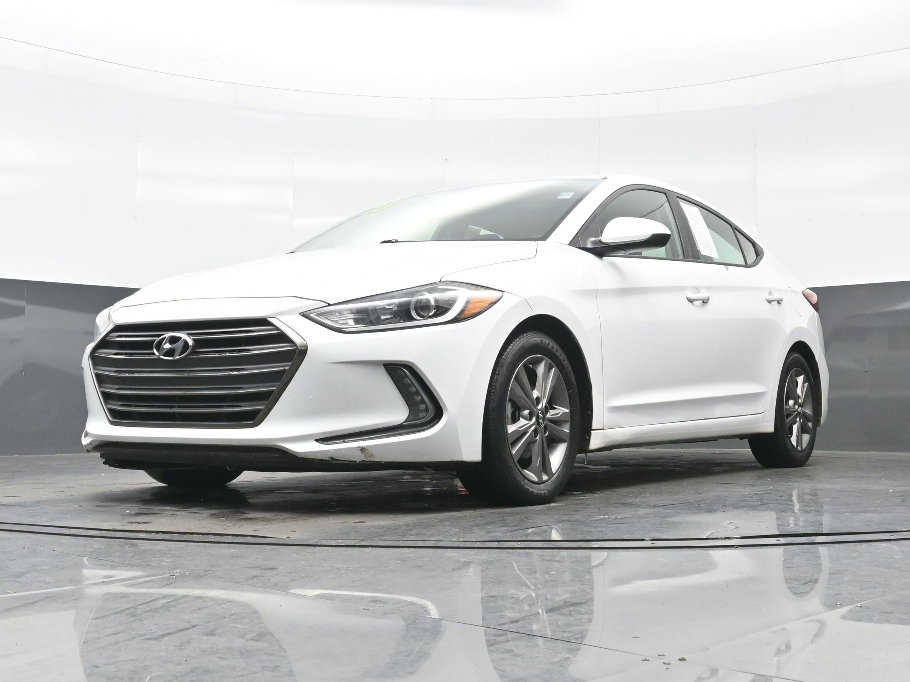 Used 2017 Hyundai Elantra Value Edition image 24