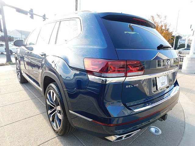 Used 2023 Volkswagen Atlas SEL Premium image 10