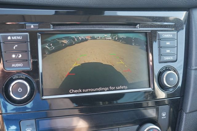 Used 2020 Nissan Rogue SV FWD image 3