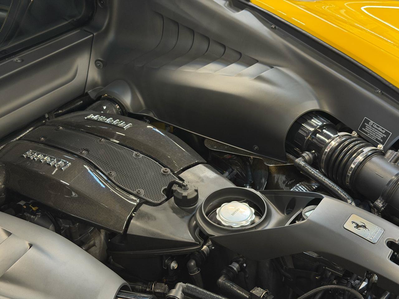 Used 2020 Ferrari F8 Tributo RWD image 33