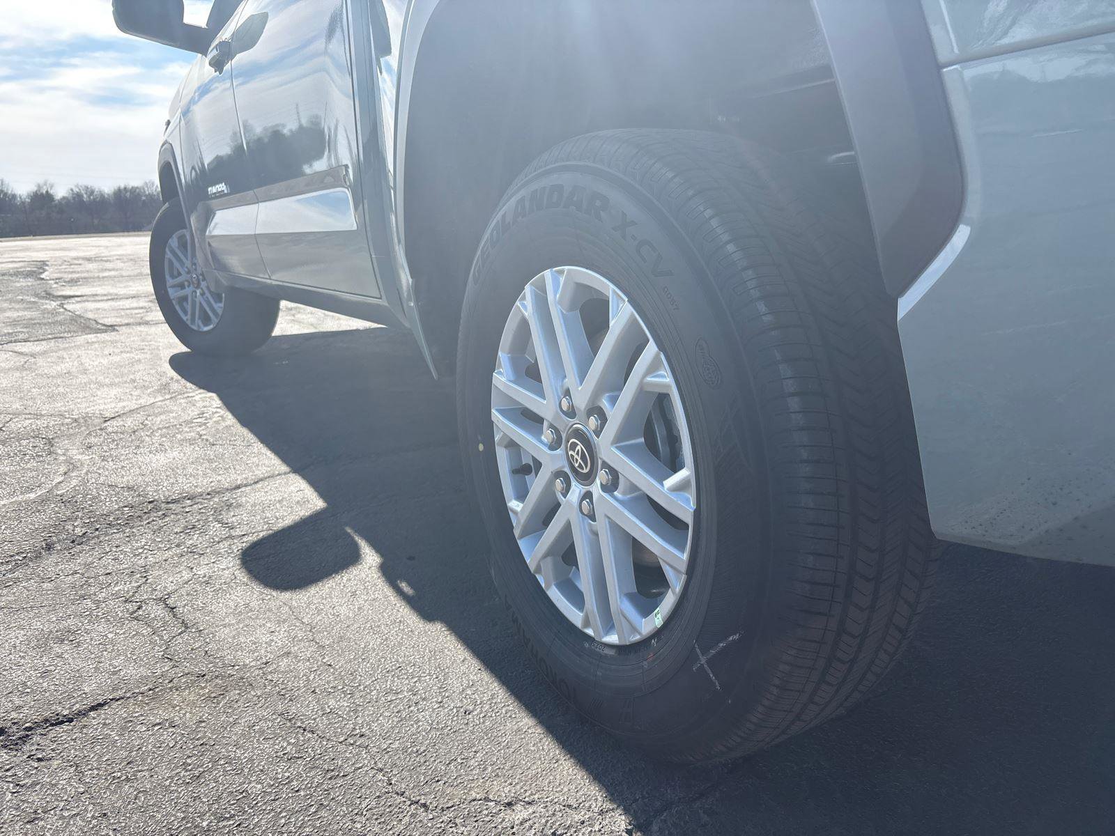 Used 2026 Toyota Tundra SR5 w/ SR5 Premium Package AWD/4WD image 5