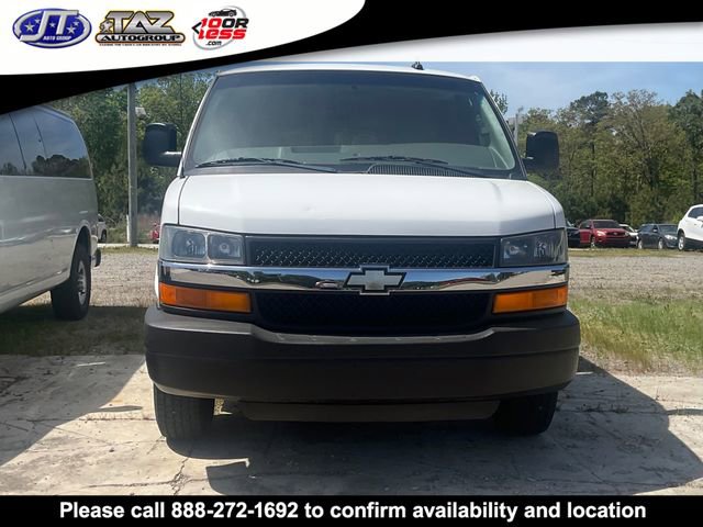 Used 2016 Chevrolet Express 3500 LT w/ LT Preferred Equipment Group RWD image 2