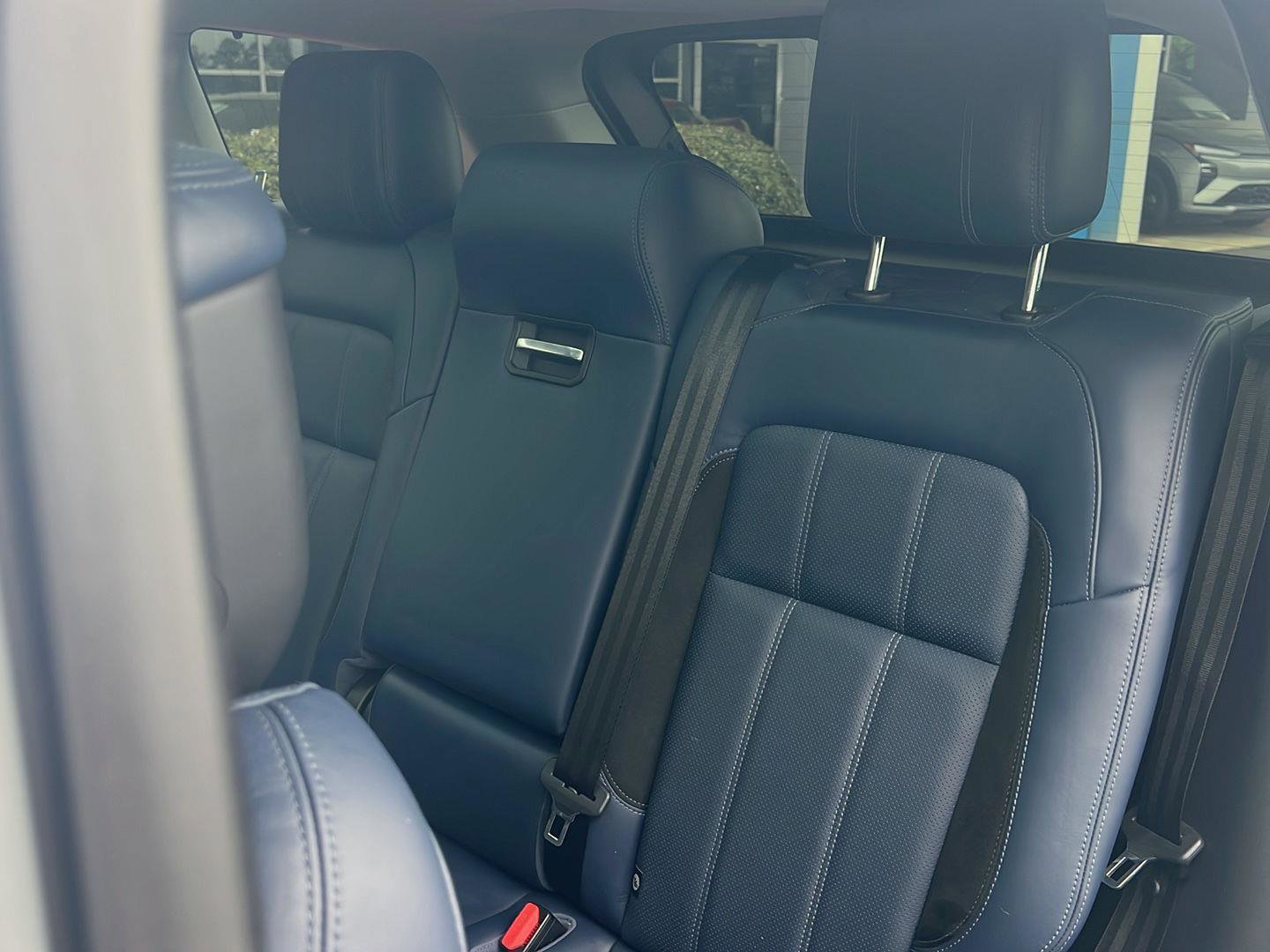 Used 2020 Land Rover Range Rover Sport HSE Dynamic image 32