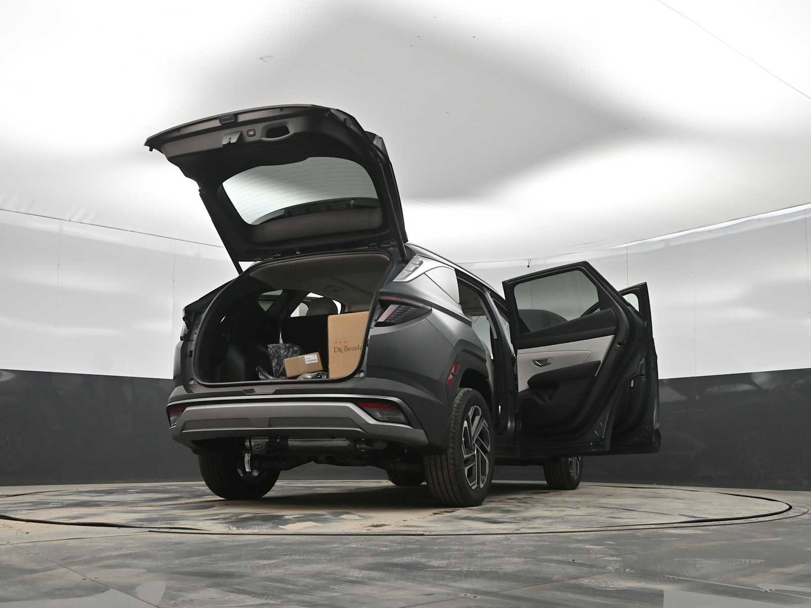 New 2026 Hyundai Tucson Limited w/ Tow & Go Package image 44