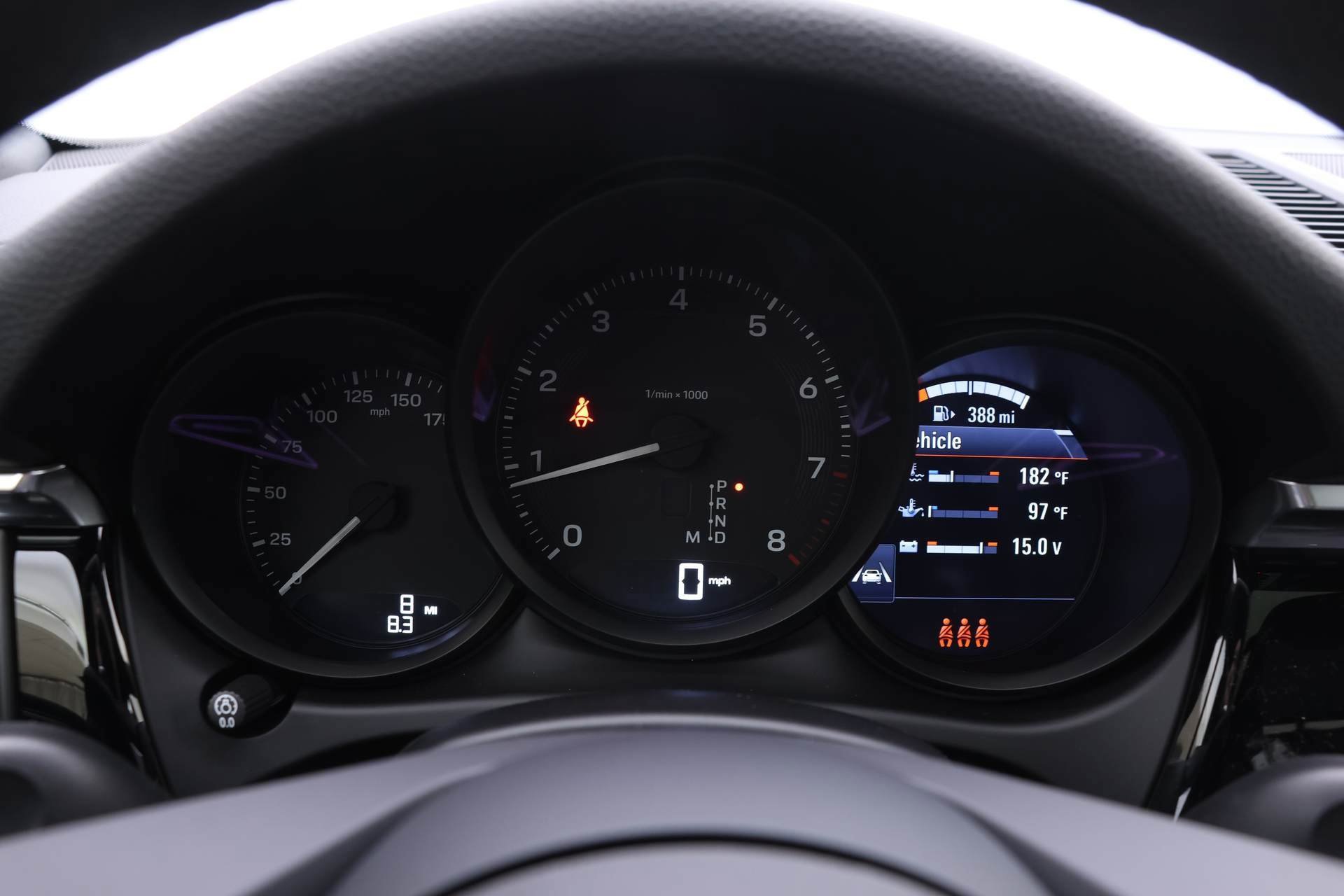 Used 2025 Porsche Macan image 25