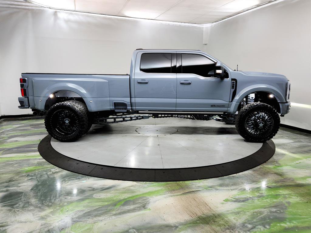 Used 2024 Ford F450 Platinum w/ FX4 Off-Road Package AWD/4WD image 4