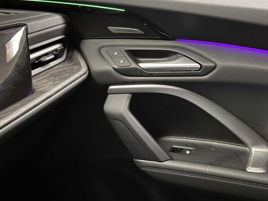 Used 2025 Audi Q5 Premium Plus w/ Premium Plus image 31