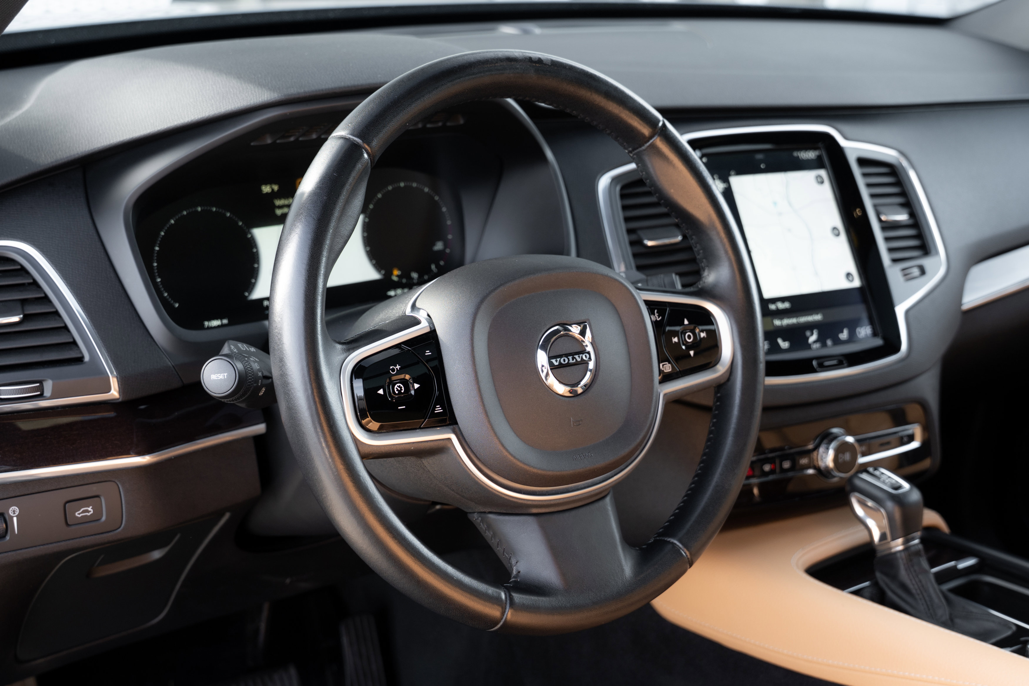 Used 2019 Volvo XC90 T6 Momentum image 11