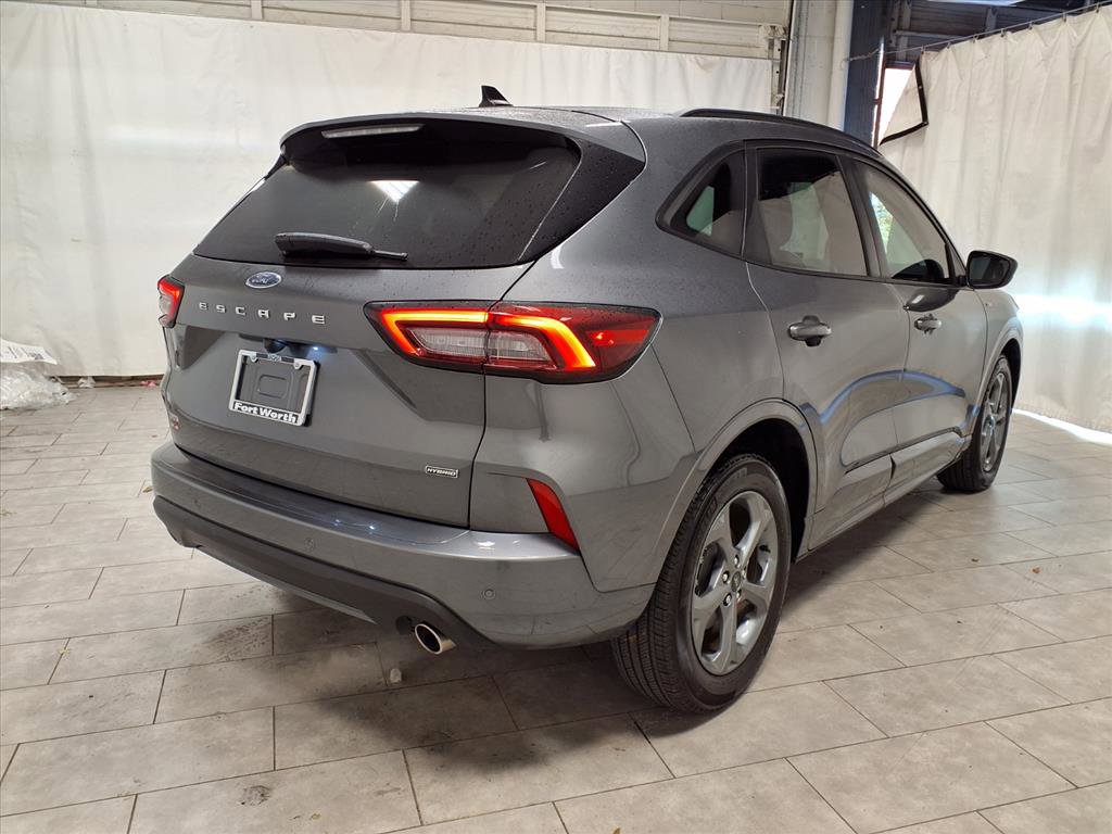 Used 2023 Ford Escape ST-Line w/ Equipment Group 301A image 9