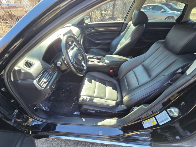 Used 2018 Honda Accord Touring image 9
