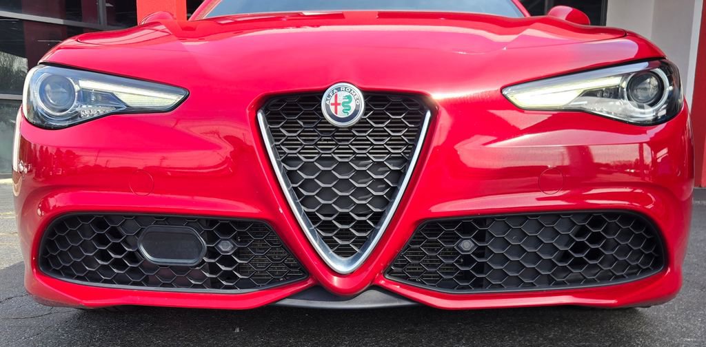 Used 2022 Alfa Romeo Giulia Ti image 12