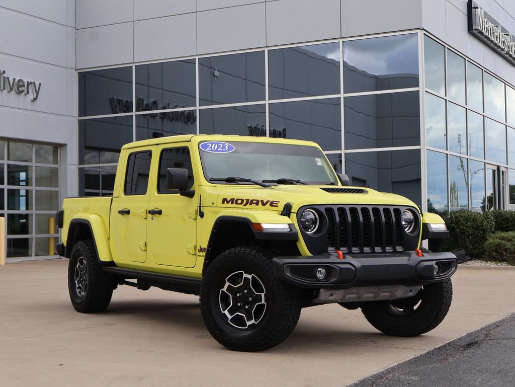 Used 2023 Jeep Gladiator Mojave w/ LED Lighting Group AWD/4WD image 1