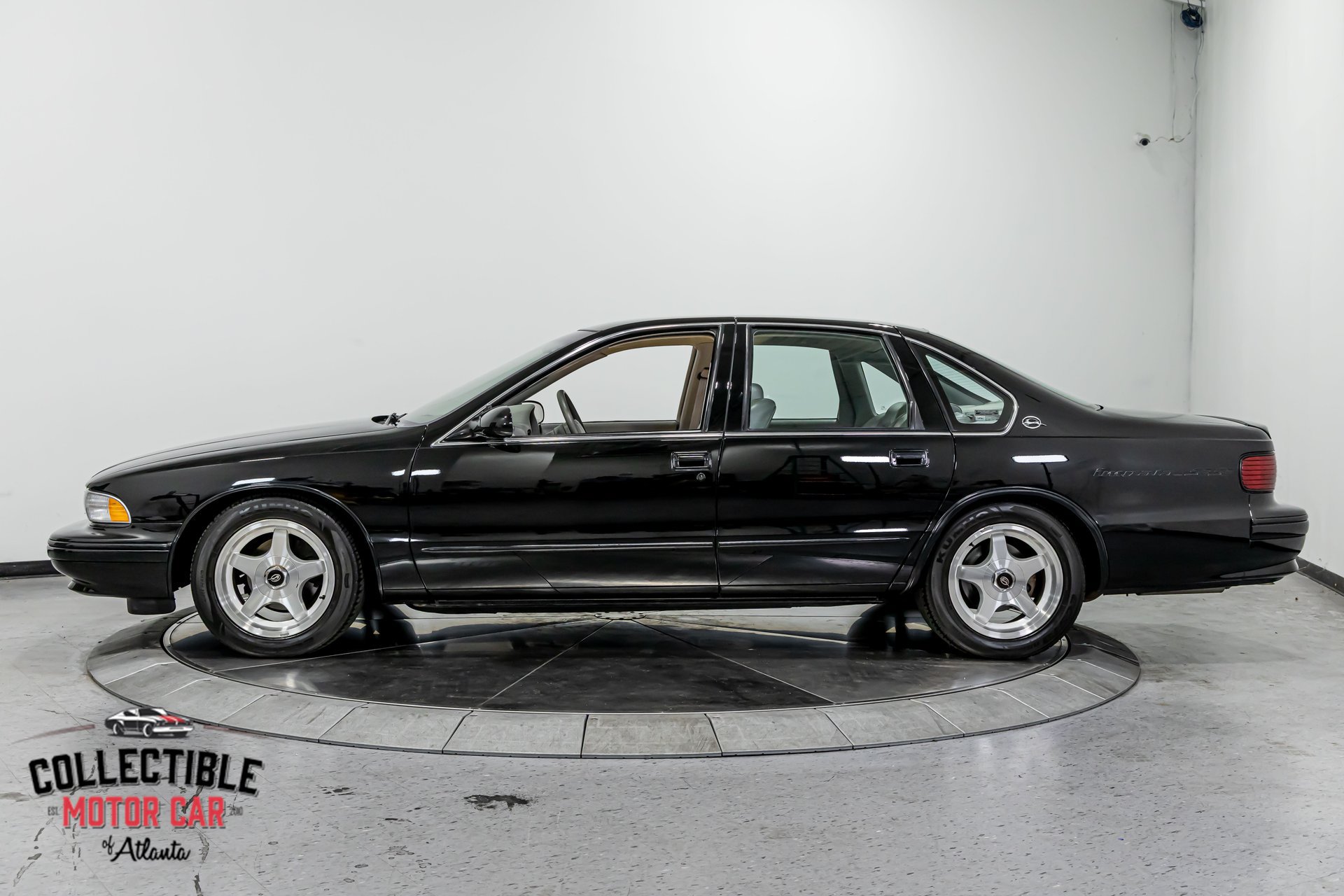Used 1996 Chevrolet Impala SS RWD image 13
