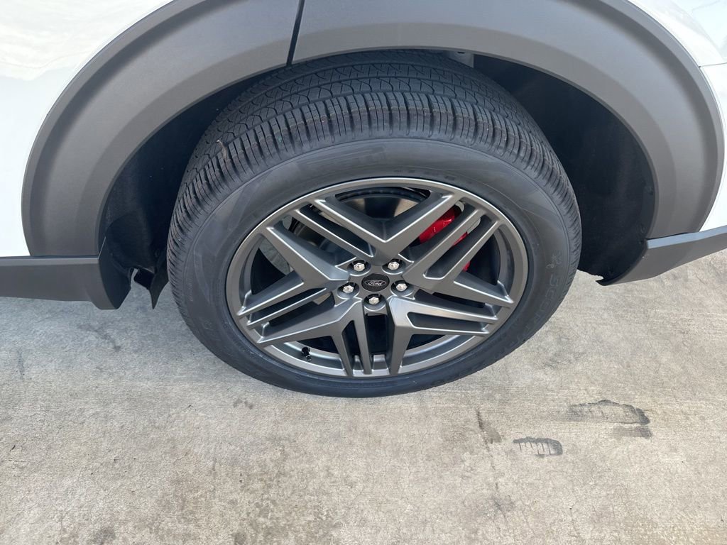 New 2026 Ford Explorer ST-Line w/ ST-Line Street Pack image 27