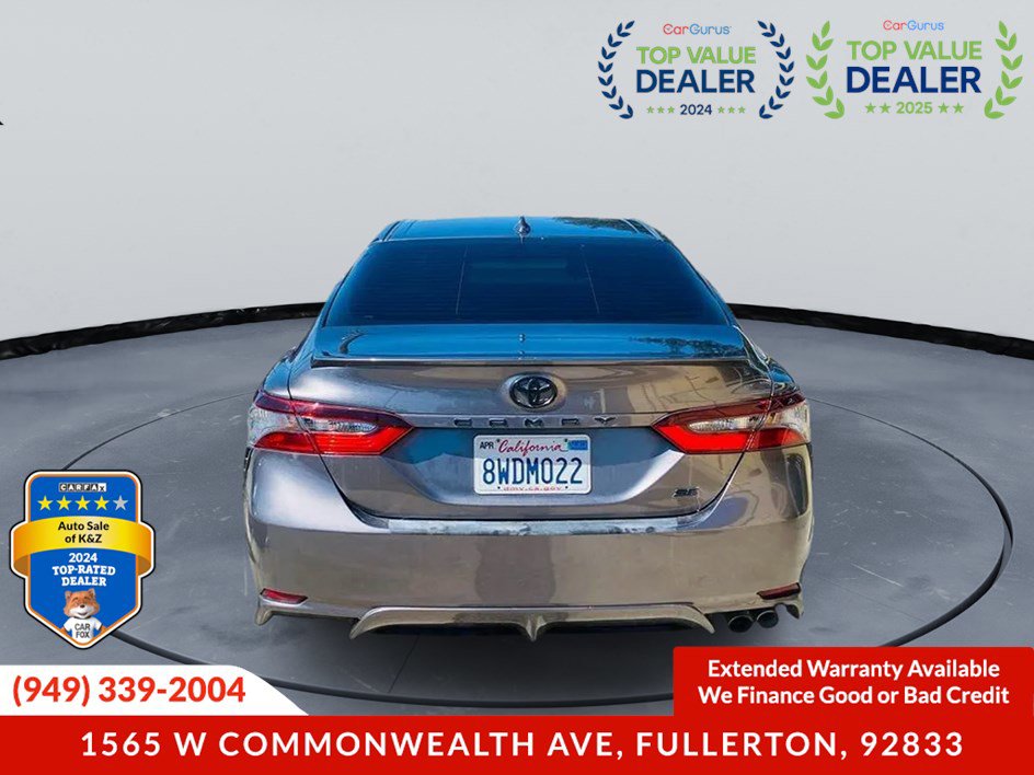 Used 2020 Toyota Camry SE image 4