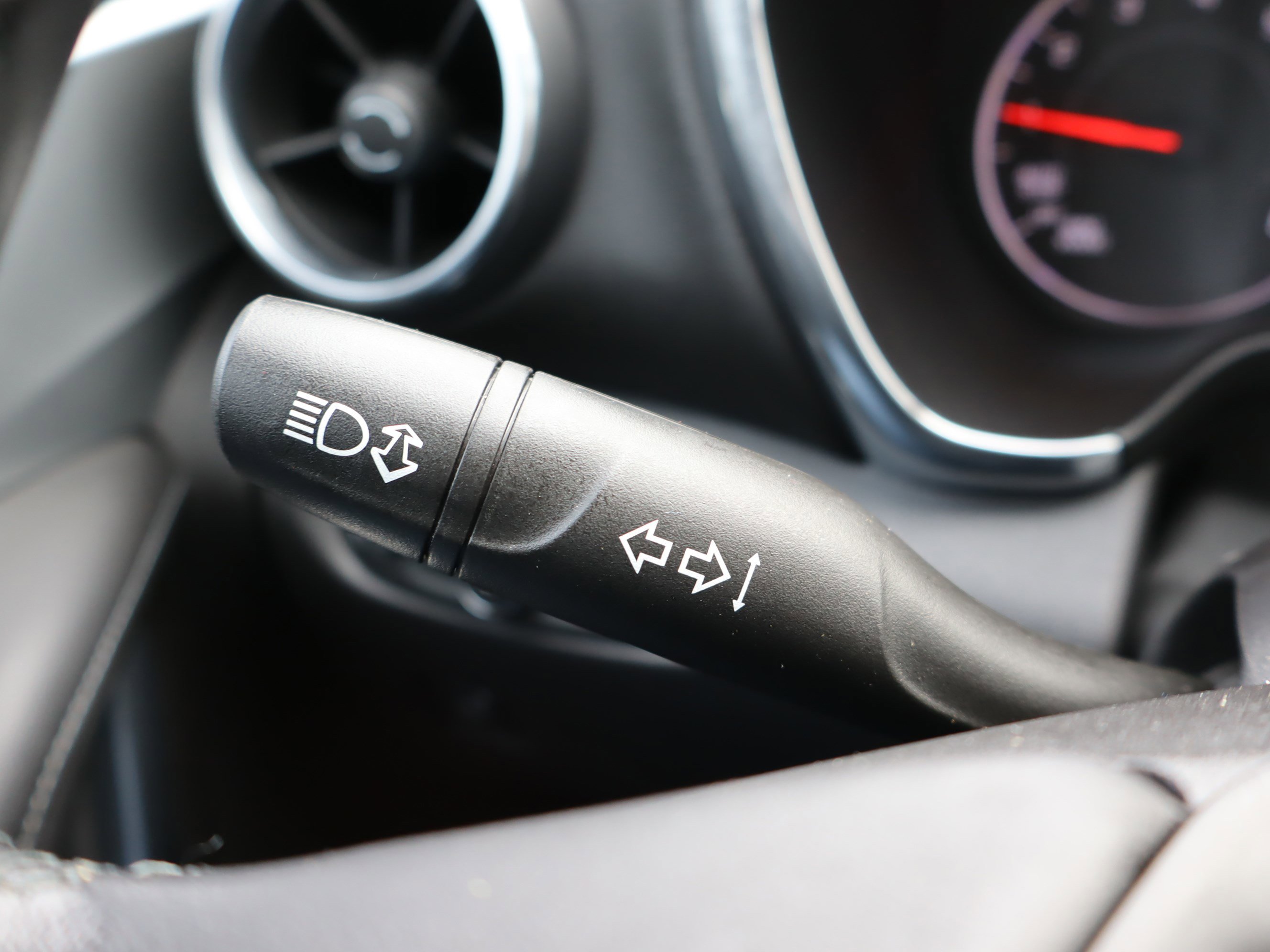 Used 2020 Chevrolet Blazer LT image 21