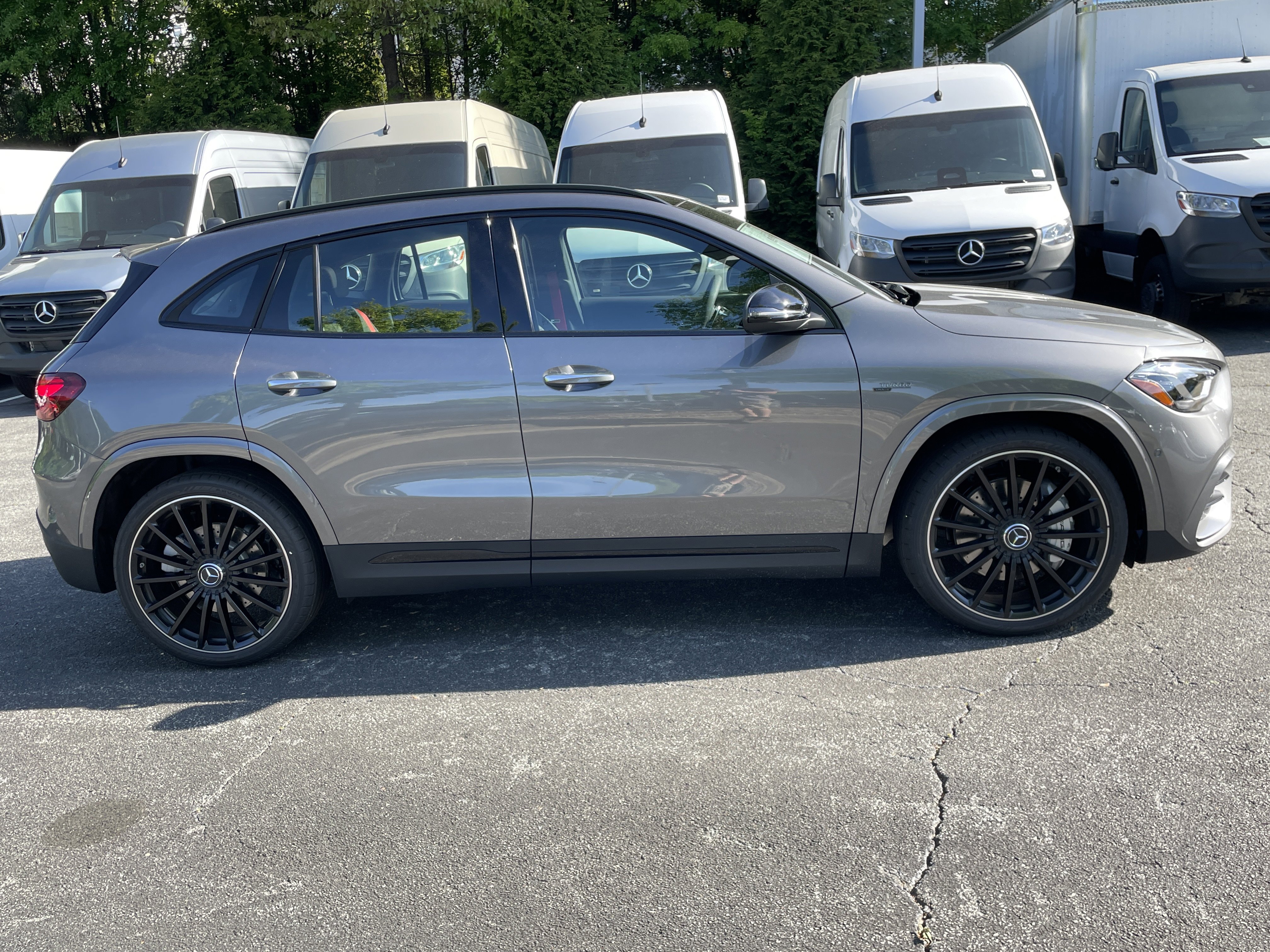 New 2026 Mercedes-Benz GLA 35 AMG 4MATIC image 5