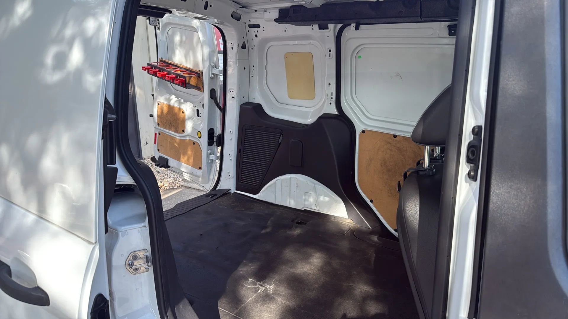 Used 2016 Ford Transit Connect XL FWD image 17