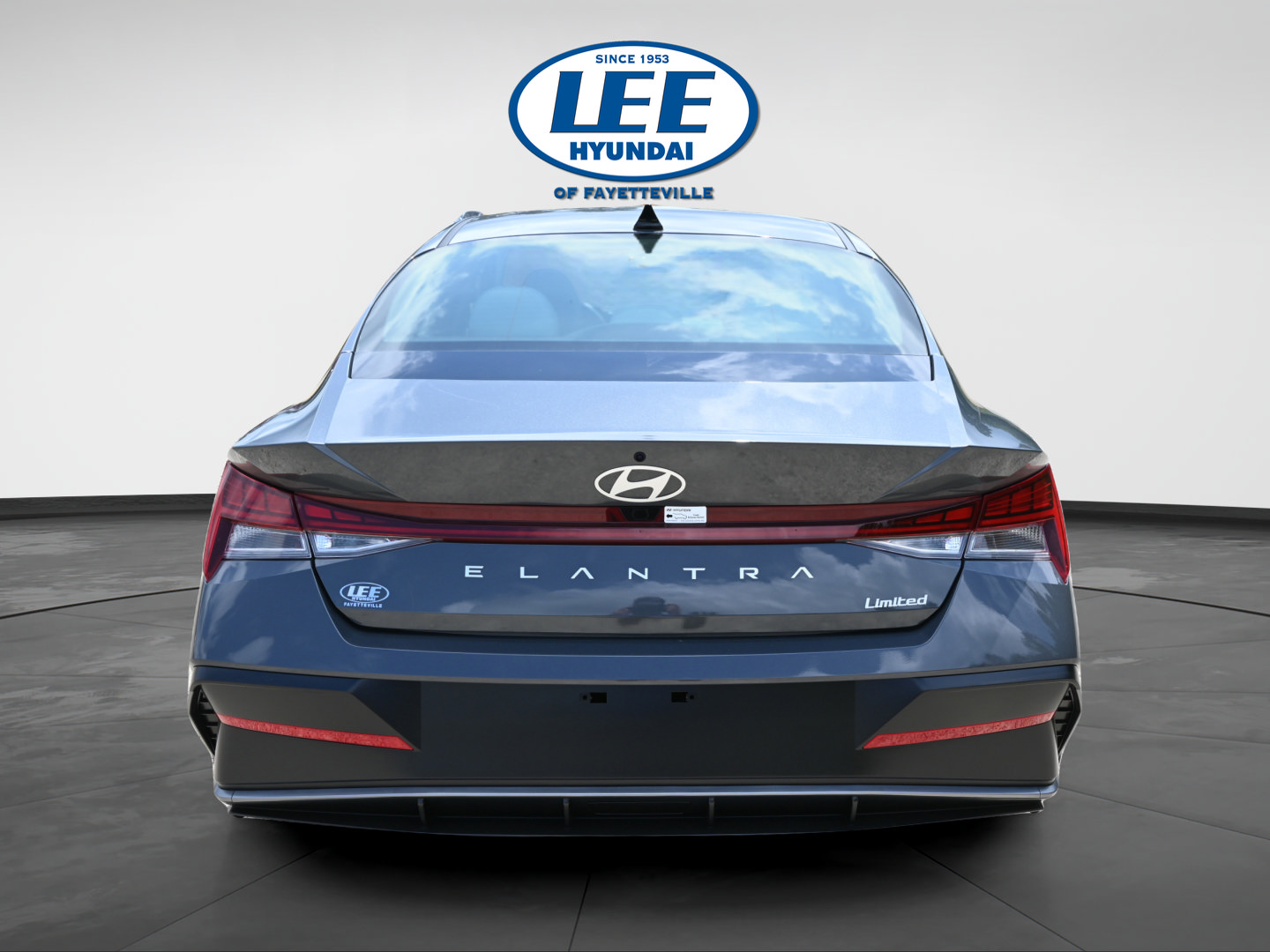 Certified 2025 Hyundai Elantra Limited FWD image 4