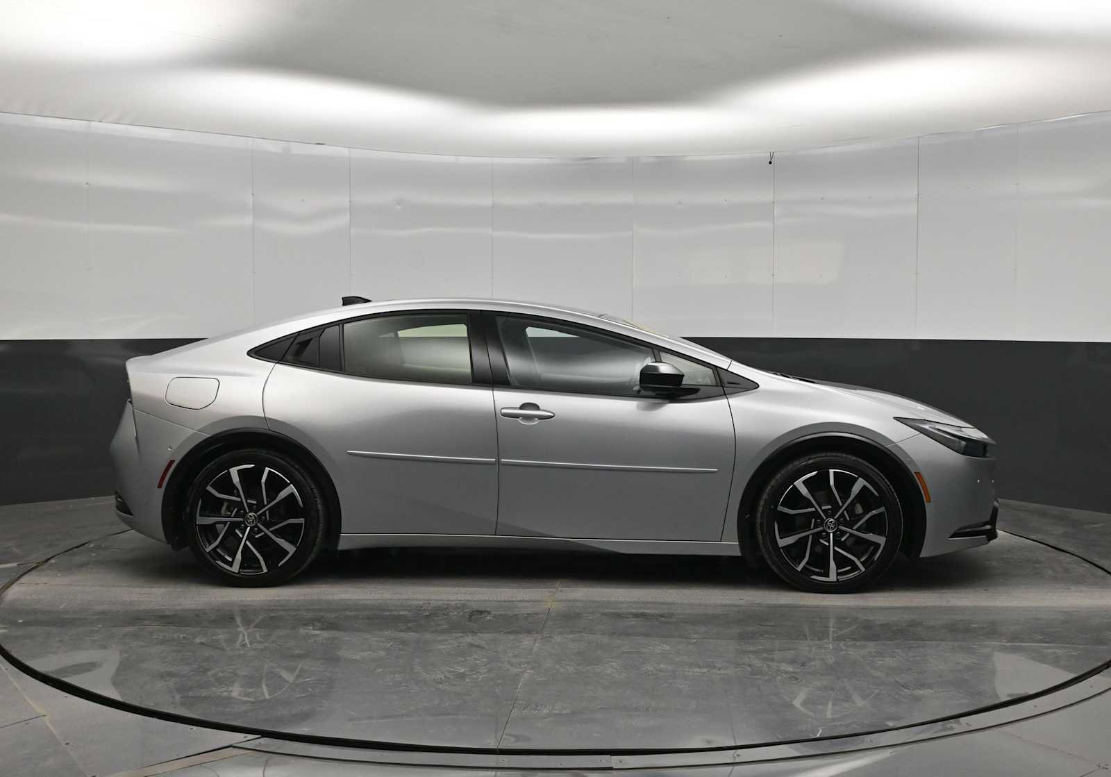 Used 2026 Toyota Prius Plug-In Hybrid w/ Limited Premium Package FWD image 9