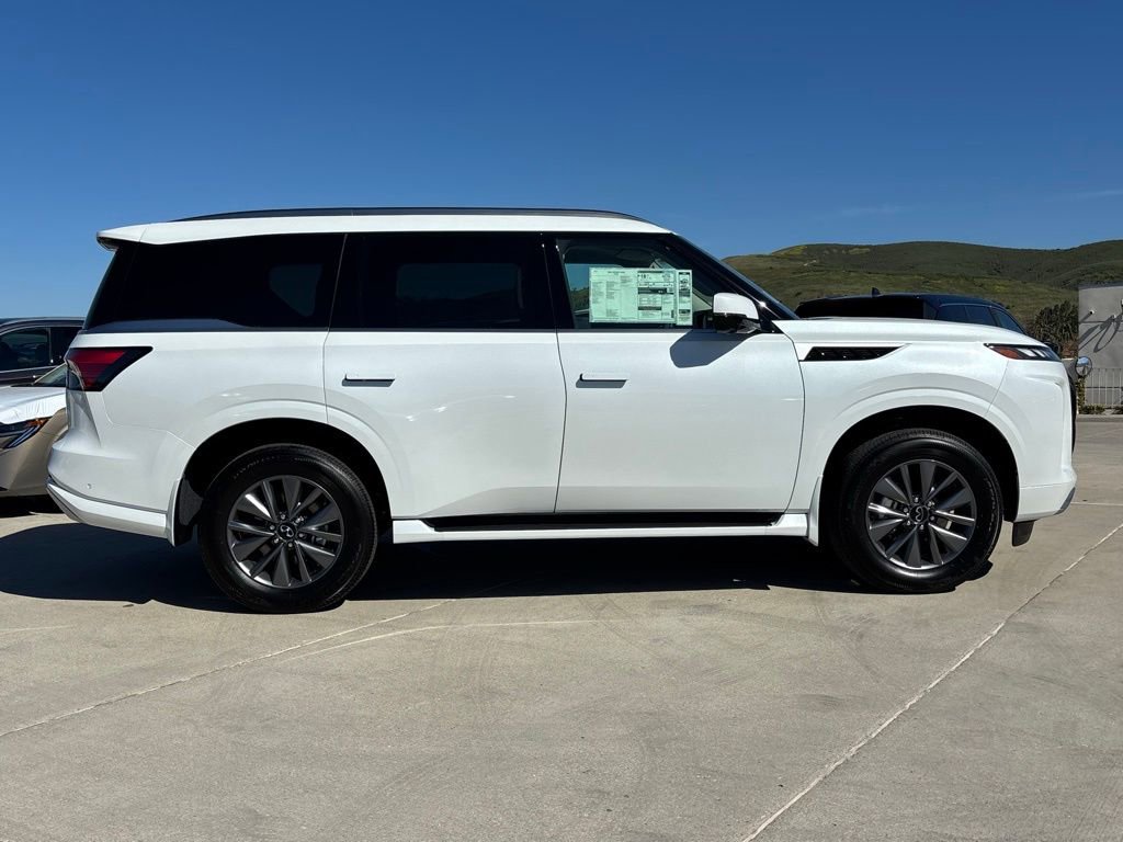 New 2026 INFINITI QX80 Pure image 2
