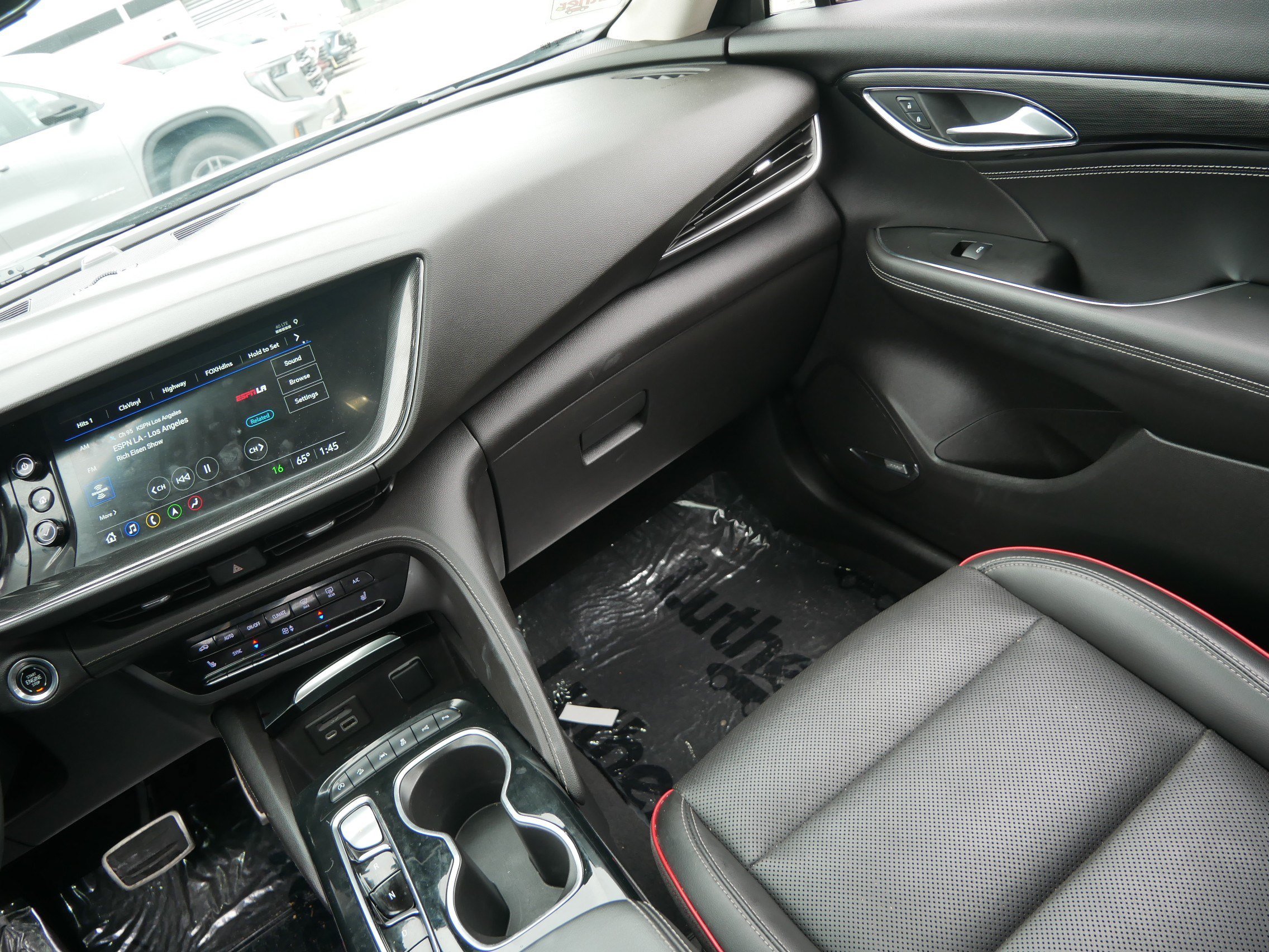 Used 2022 Buick Envision Essence w/ Technology Package II AWD/4WD image 11