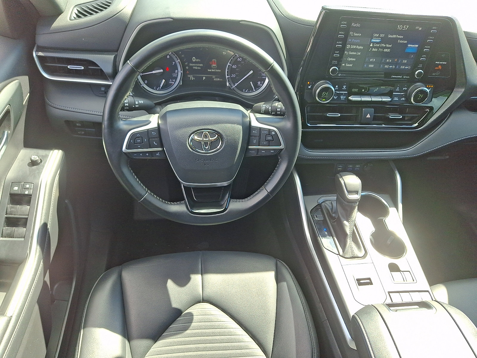 Used 2022 Toyota Highlander XSE FWD image 12