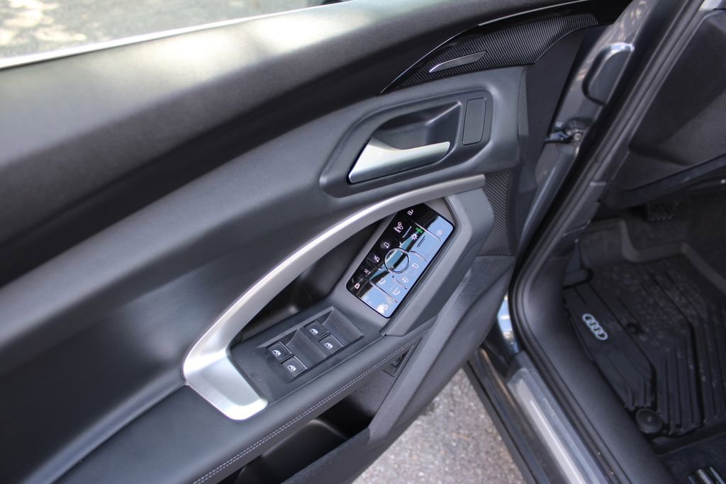 Certified 2025 Audi Q5 Premium Plus w/ Premium Plus image 27