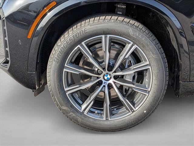 Used 2026 BMW X5 xDrive40i w/ M Sport Package AWD/4WD image 10