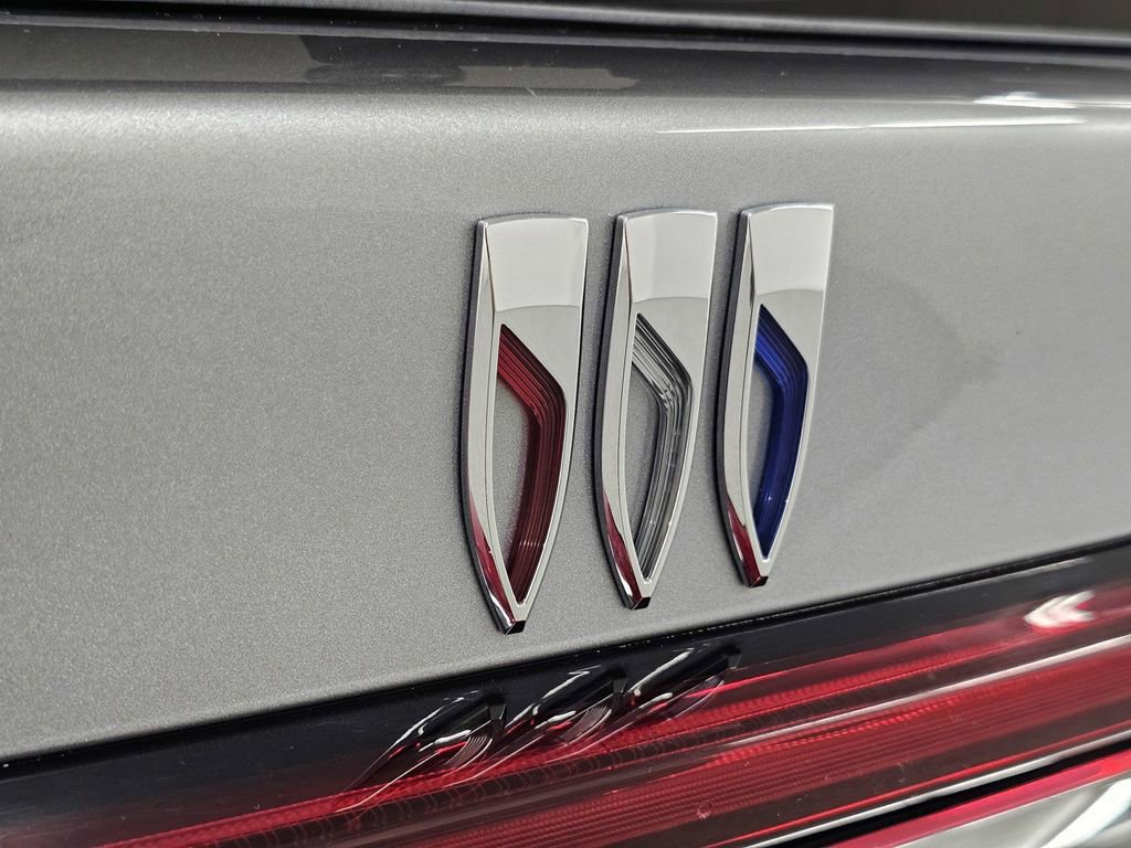 Used 2025 Buick Enclave Preferred image 24