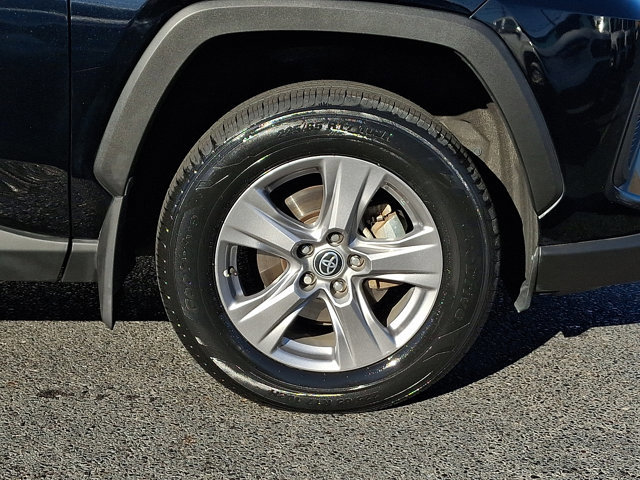 Used 2022 Toyota RAV4 XLE image 8