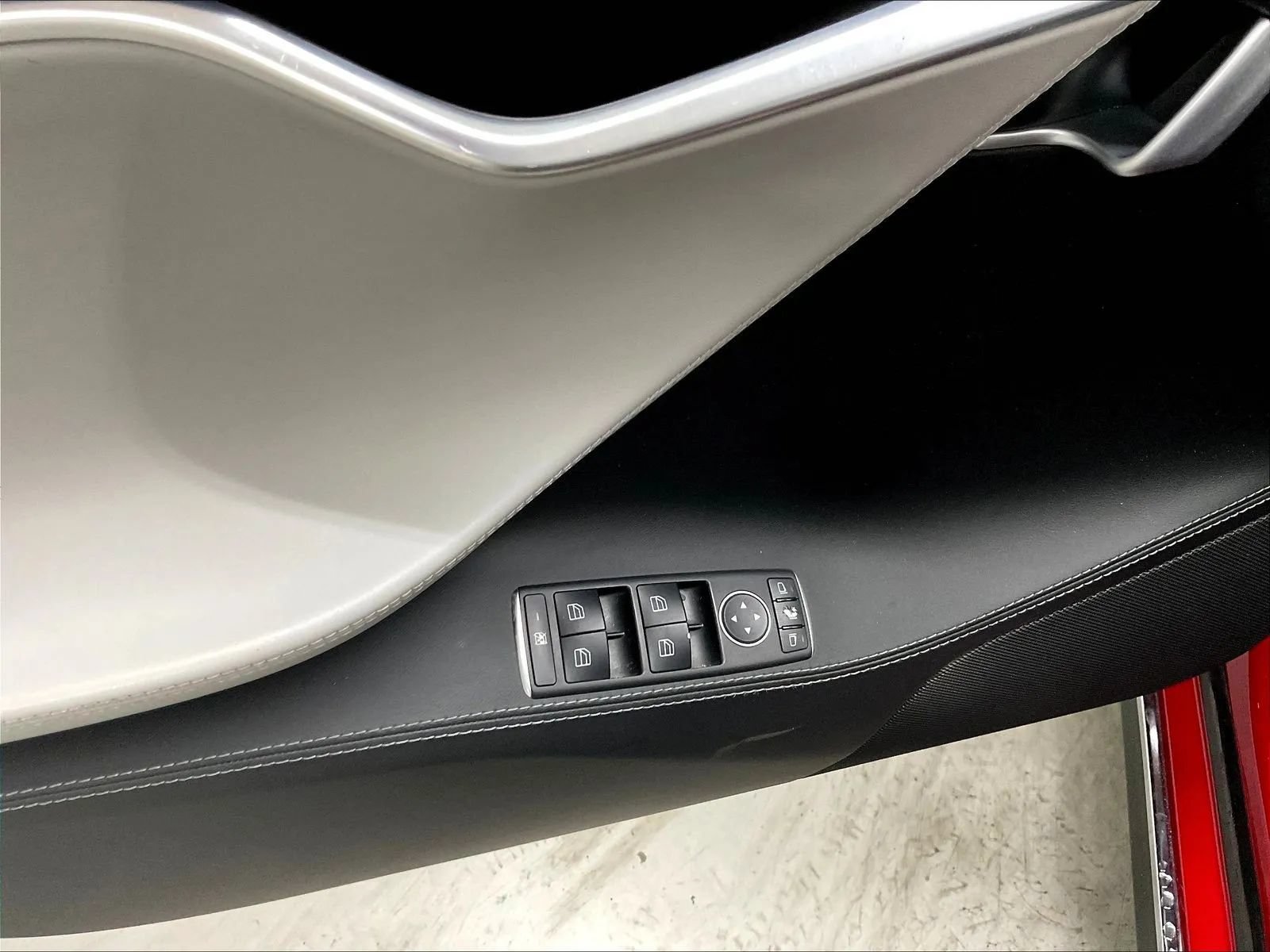 Used 2014 Tesla Model S 85 RWD image 43