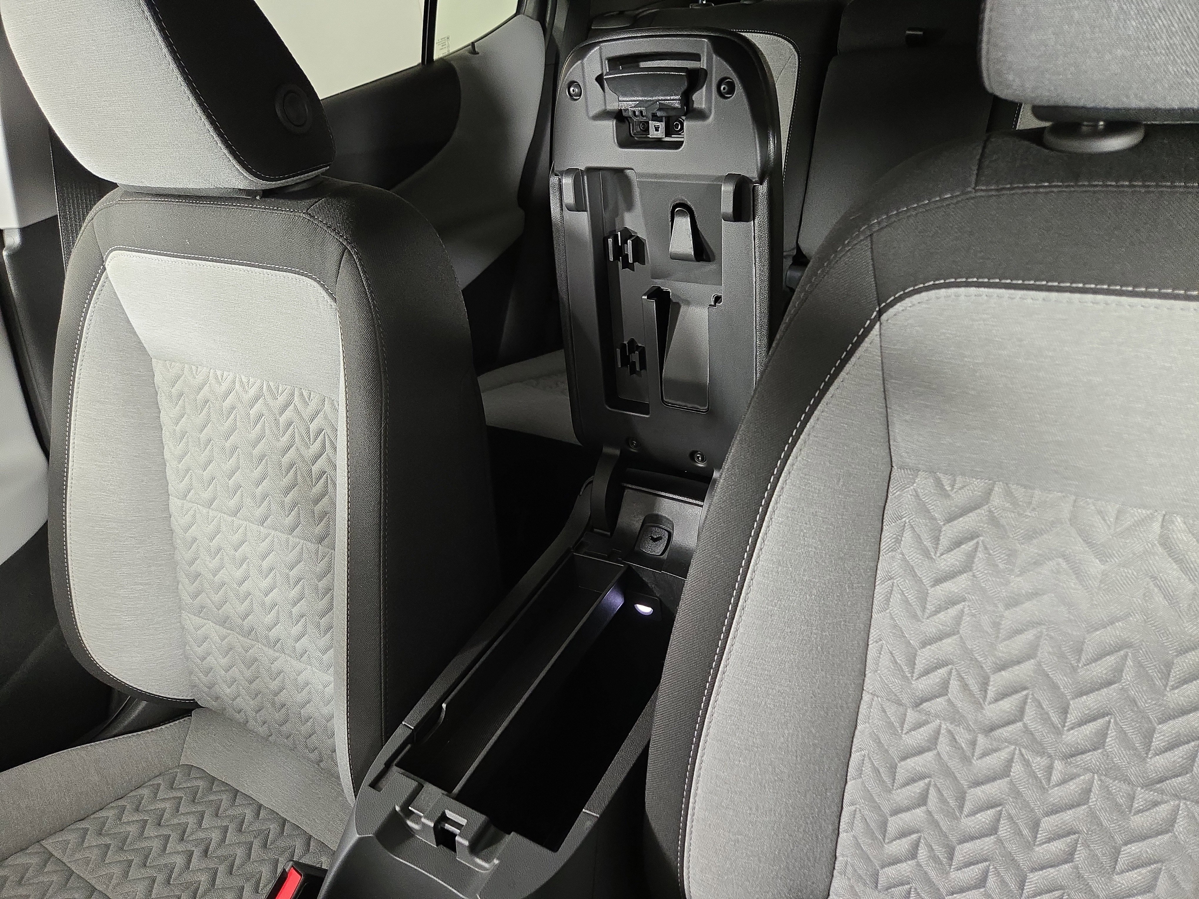 Certified 2024 Chevrolet Equinox LS w/ LS Convenience Package image 27