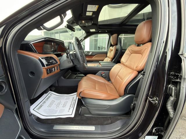 Used 2024 Lincoln Navigator Reserve w/ Monochromatic Package AWD/4WD image 24