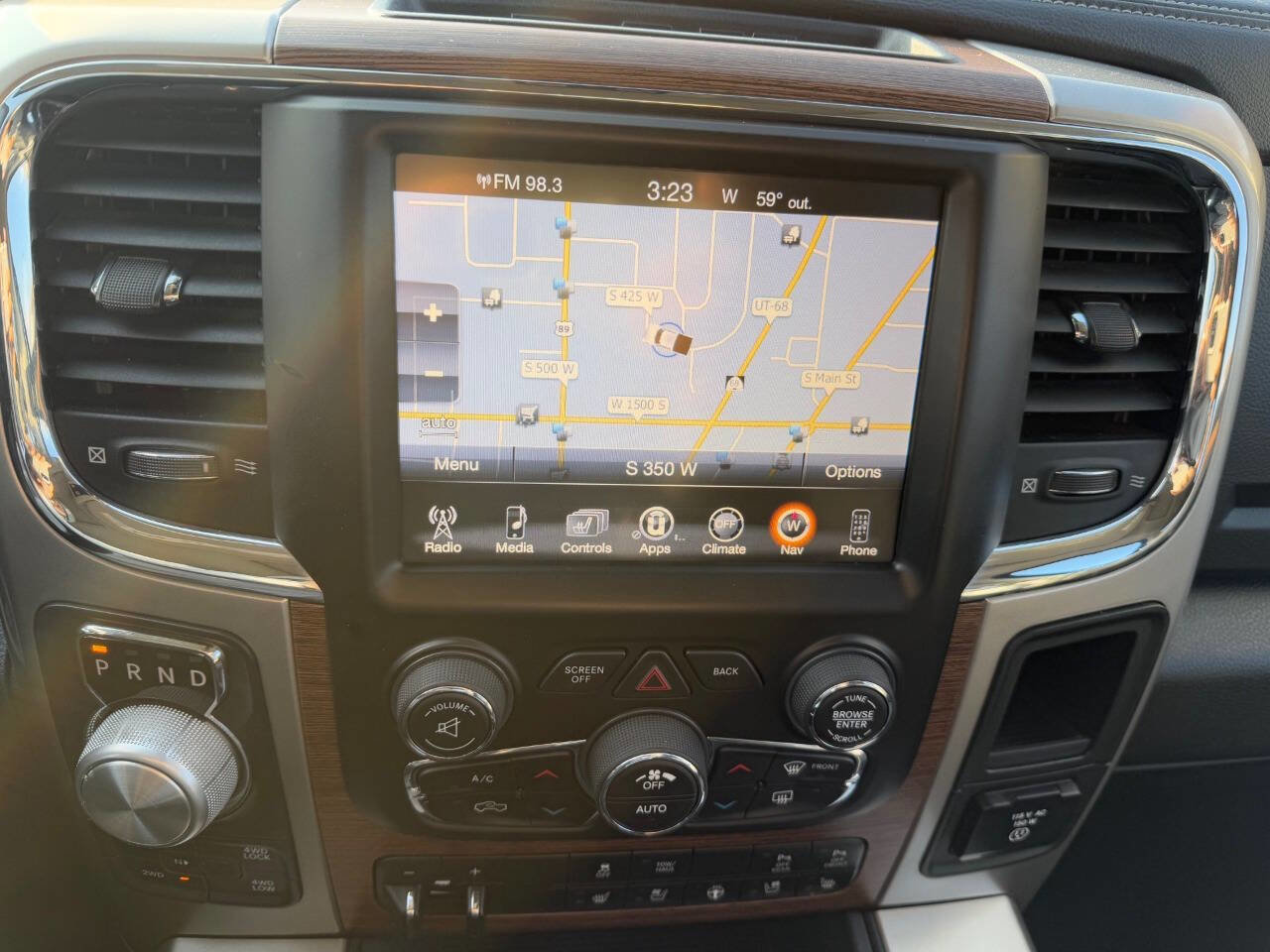 Used 2017 RAM 1500 Laramie w/ Convenience Group image 12