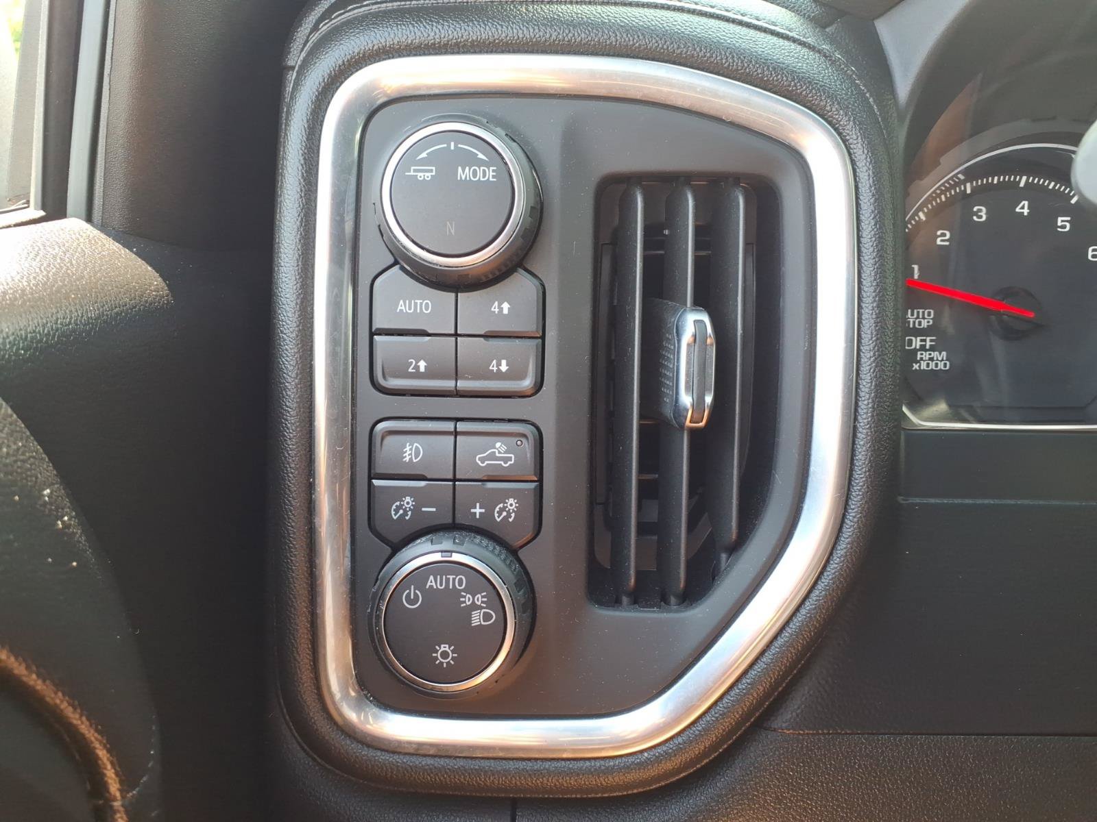 Used 2021 Chevrolet Silverado 1500 RST AWD/4WD image 16