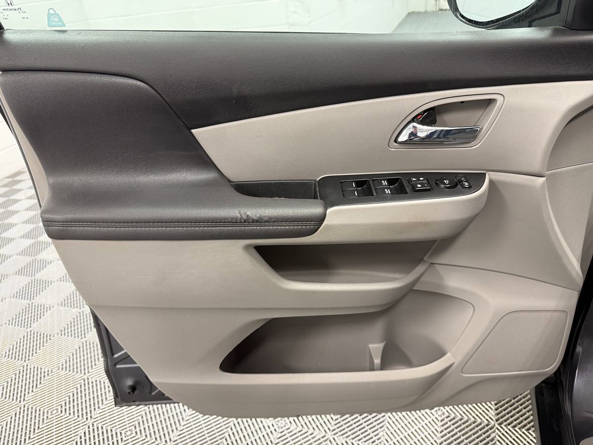 Used 2016 Honda Odyssey EX image 9