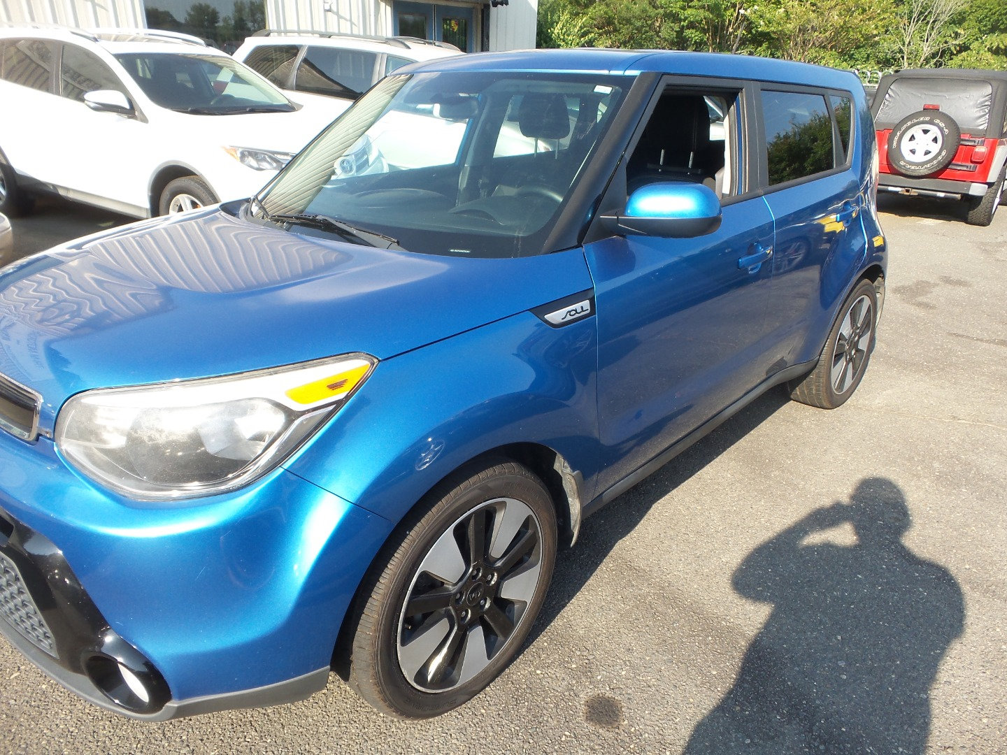 Used 2016 Kia Soul + w/ Designer's Package image 2
