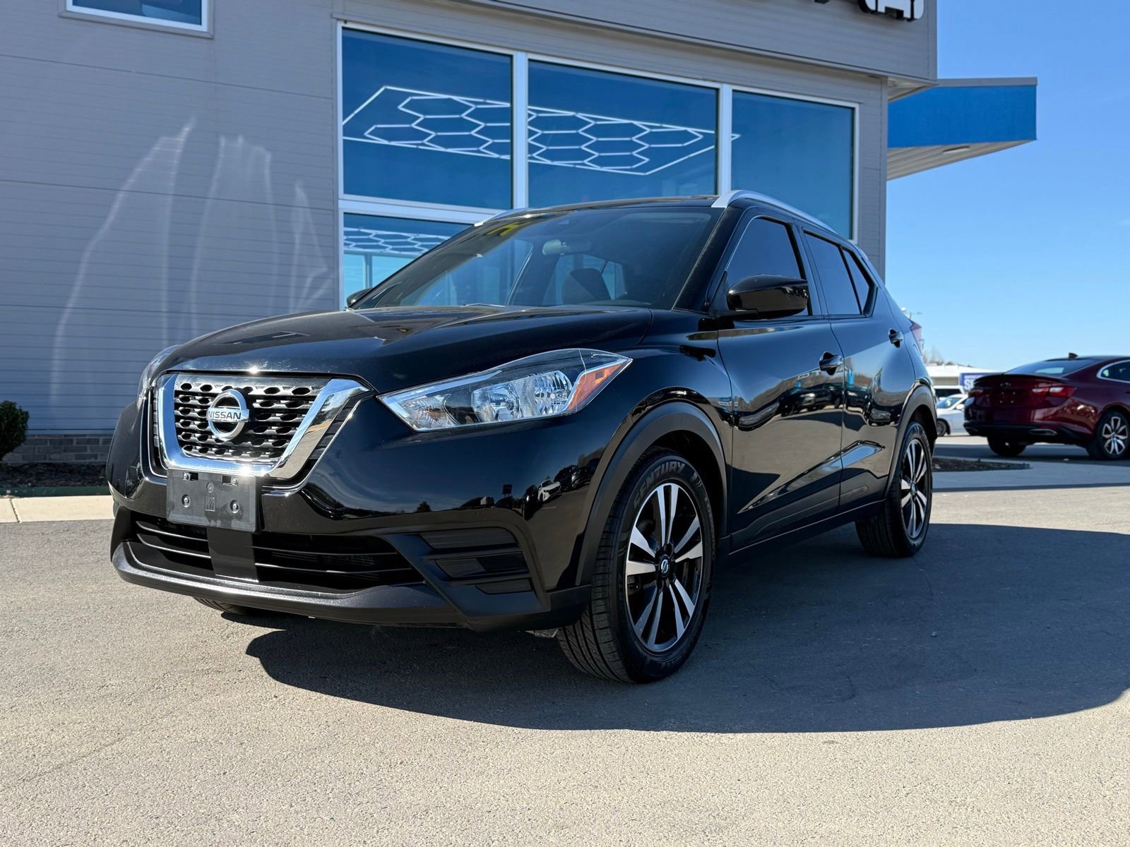 Used 2020 Nissan Kicks SV image 2