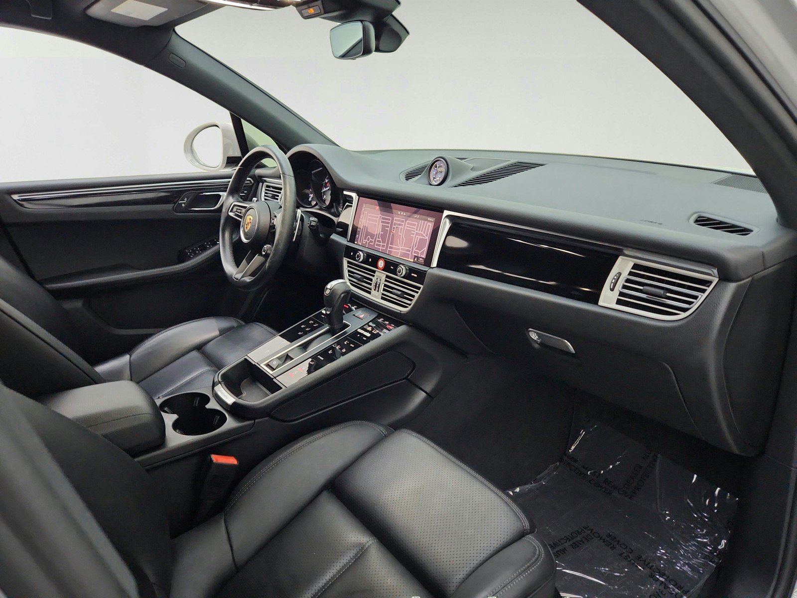 Used 2024 Porsche Macan S AWD/4WD image 28