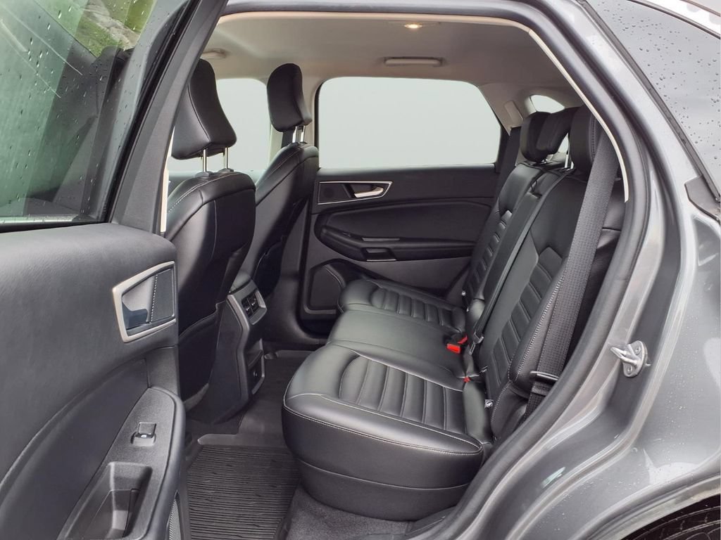 Used 2024 Ford Edge SEL AWD/4WD image 11